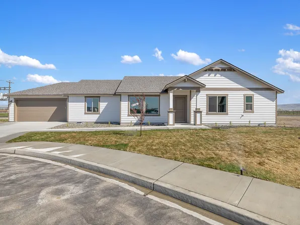 1611 Diamond Ave, Grandview, WA 98930