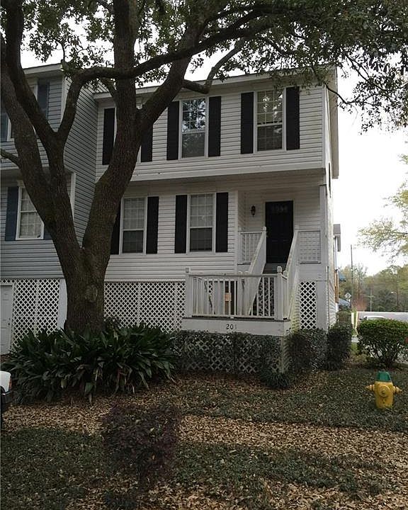 2nd image of 270 Hillcrest Rd APT 201