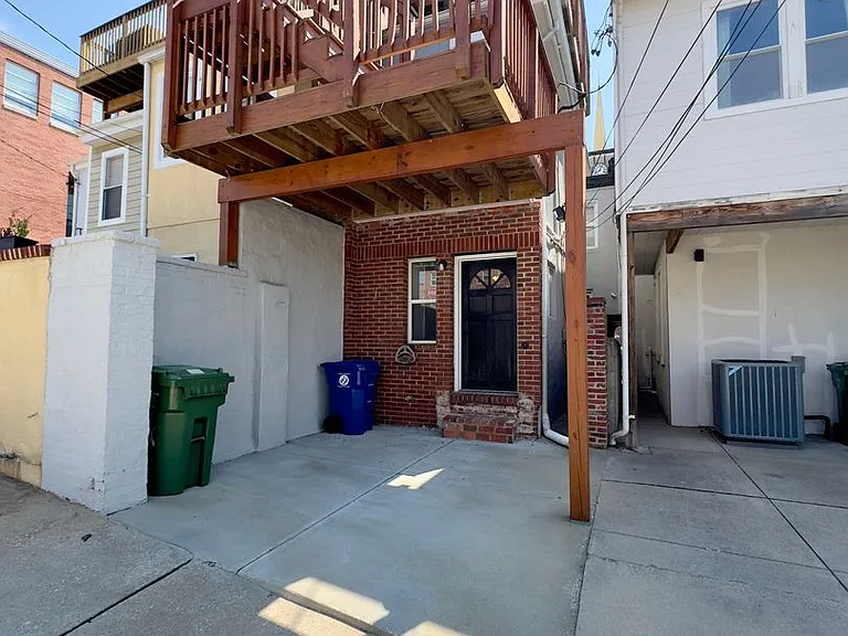 934 S East Ave — Photo 13