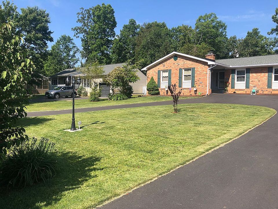 House front new pavement 202