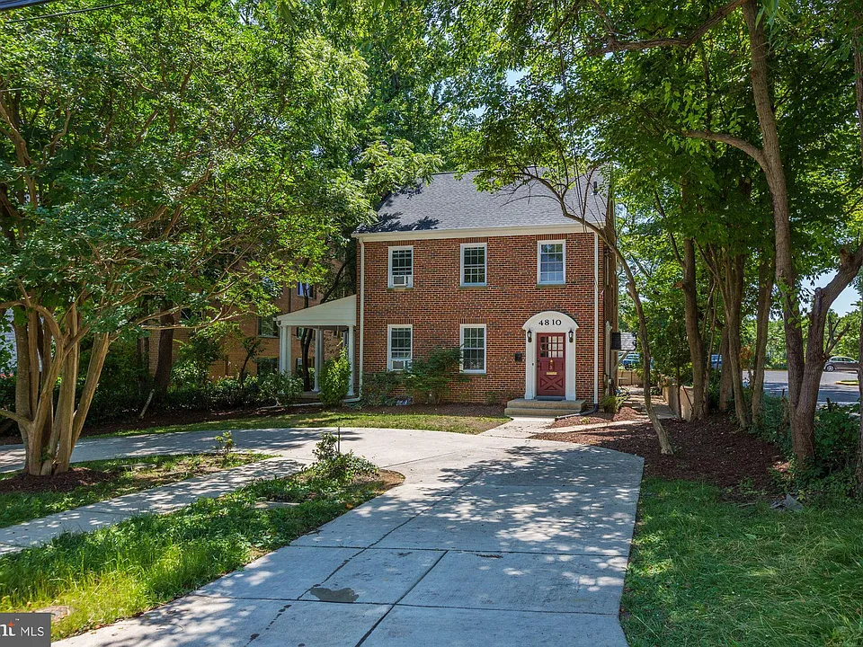 4810 Chevy Chase Dr #2