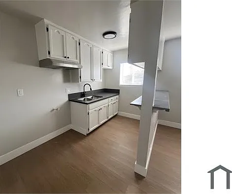 11204 S Broadway #211 — Photo 2