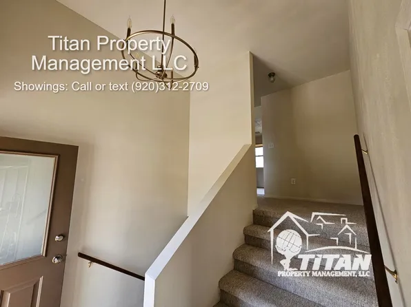 1546 Manitowoc Rd #2, Menasha, WI 54952