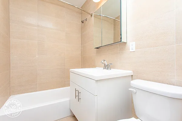 Rented by MySpaceNYC | media 44