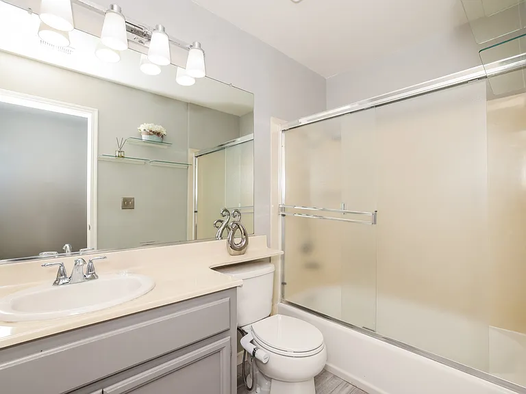 15-photo-Bathroom