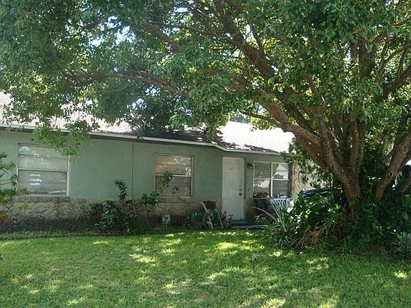 3rd image of 6951 Alpert Dr