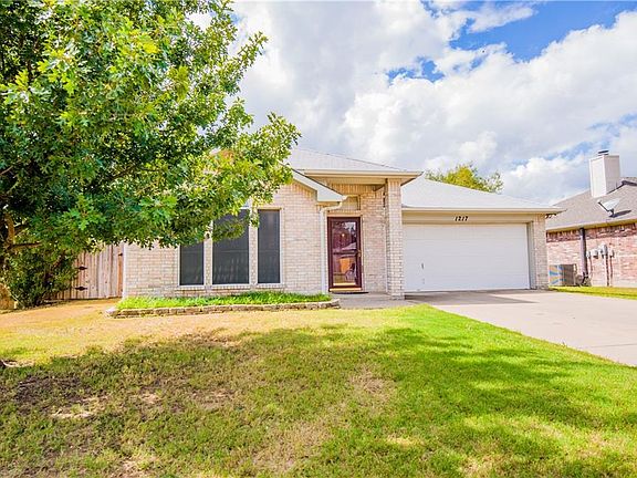 3rd image of 1217 Gray Dawn Dr