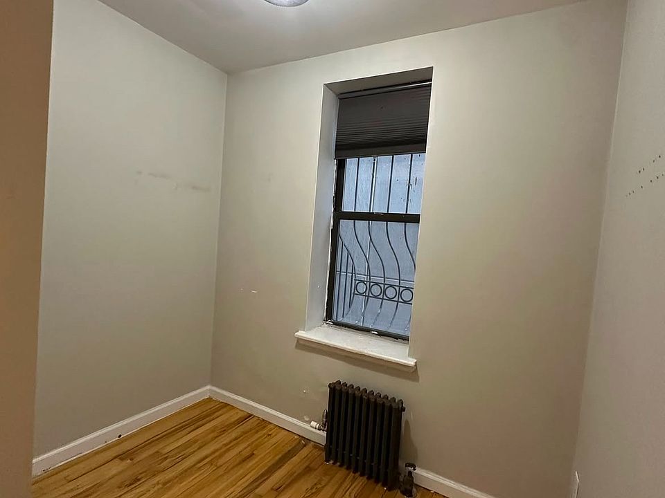 2nd image of 934 Myrtle Ave #1