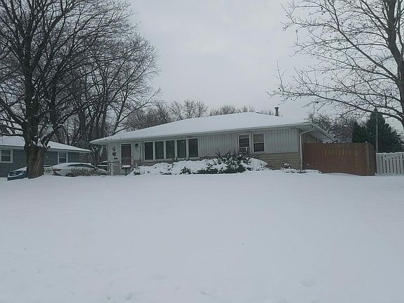 2nd image of 710 58th Ave NE