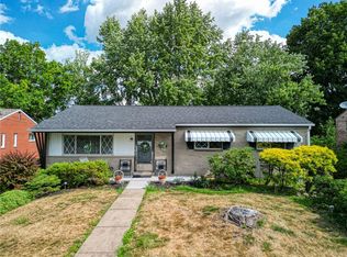 732 Macbeth Dr, Pittsburgh, PA 15235