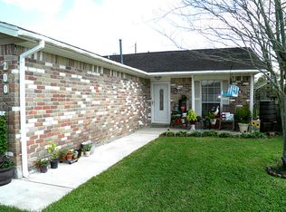 200 Austin St, Holiday Lakes, TX 77515