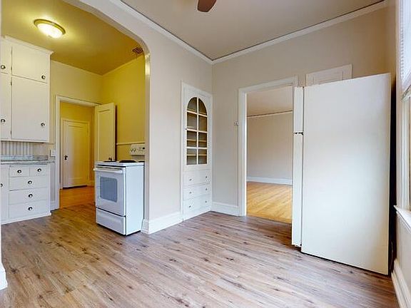 3rd image of 895 31st Ave #1