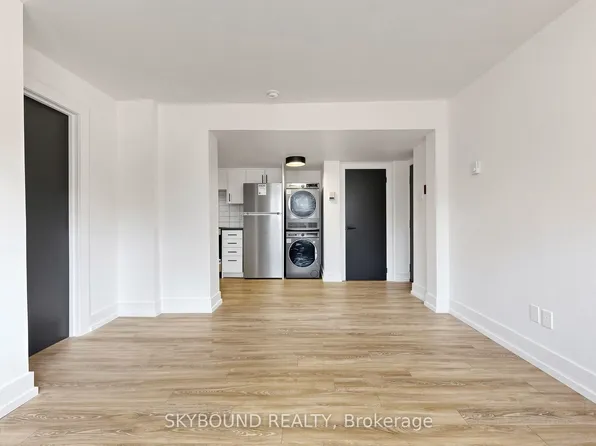139 Wineva Ave #B, Toronto, ON M4E 2T3