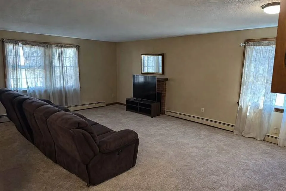 Building Photo - 74 Westerly St #74