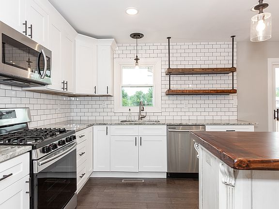2nd image of 23460 W Link Ln