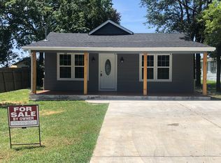 607 N Hall St, Caldwell, TX 77836