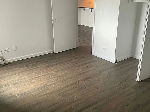 2nd image of 200 E 72nd St APT 29E