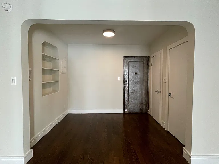 780 Greenwich St #1R — Photo 3
