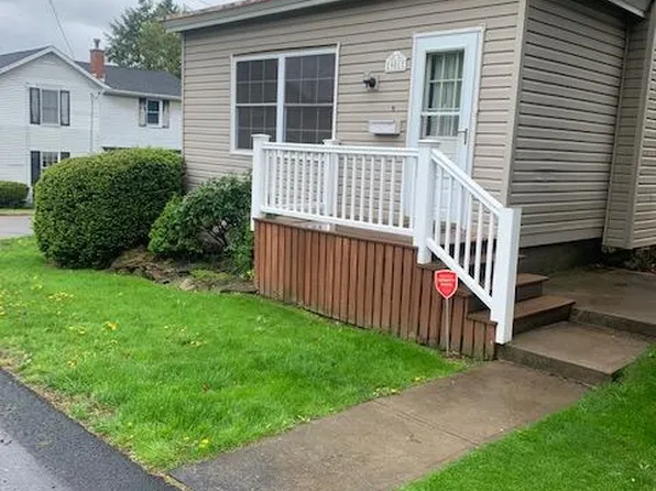 901 5th St, Beaver Falls, PA 15010