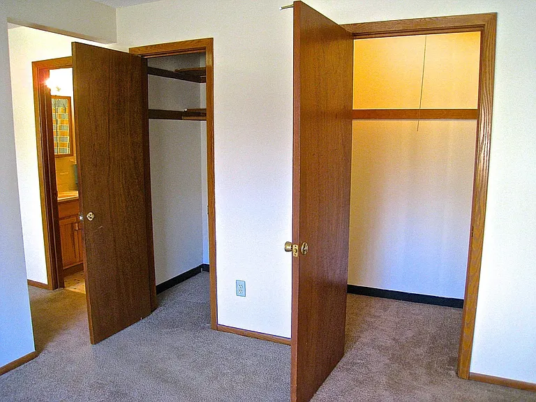 Davern Park Apartments — Photo 25