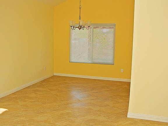 4th image of 9878 Pebble Brook Dr