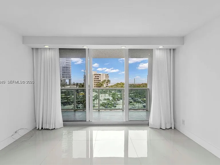 100 Bayview Dr #508 — Photo 6