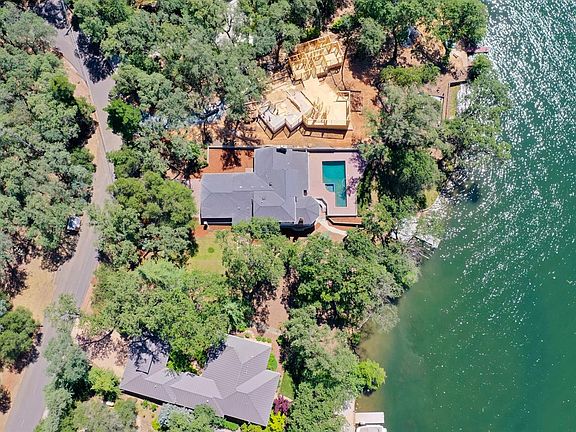 2nd image of 13560 Forest Park Cir