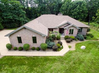 8459 Burkey Rd NW, North Canton, OH 44720