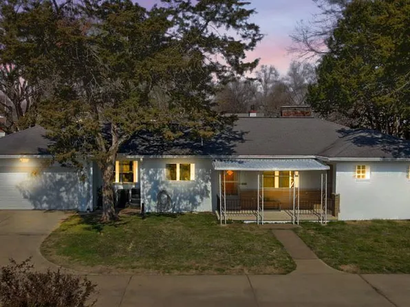 7431 Sharp Ave, Saint Louis, MO 63116