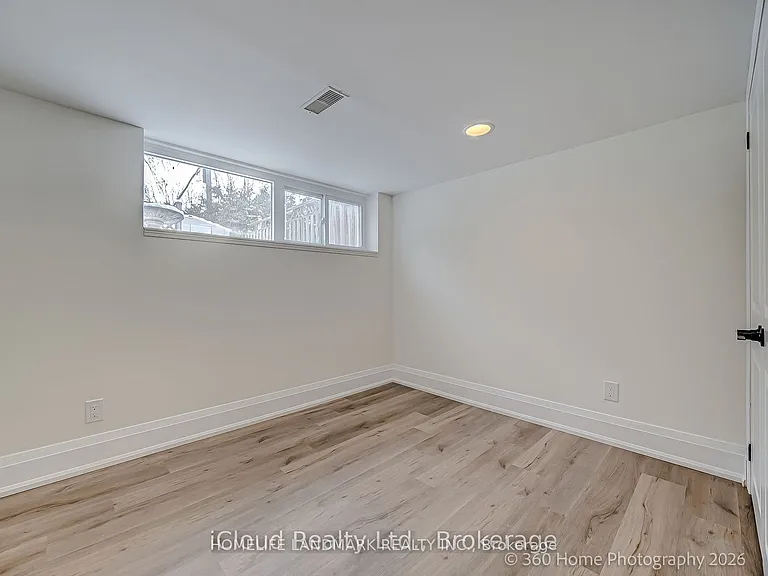 73 Berkinshaw Cres — Photo 17