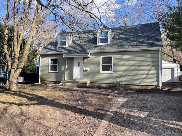 215 Arcadia Dr, Champaign, IL 61820