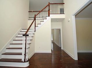 8 Mila Court, Edison, NJ 08820