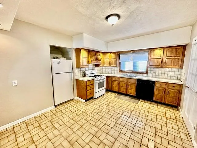 46 Washington Ave #1