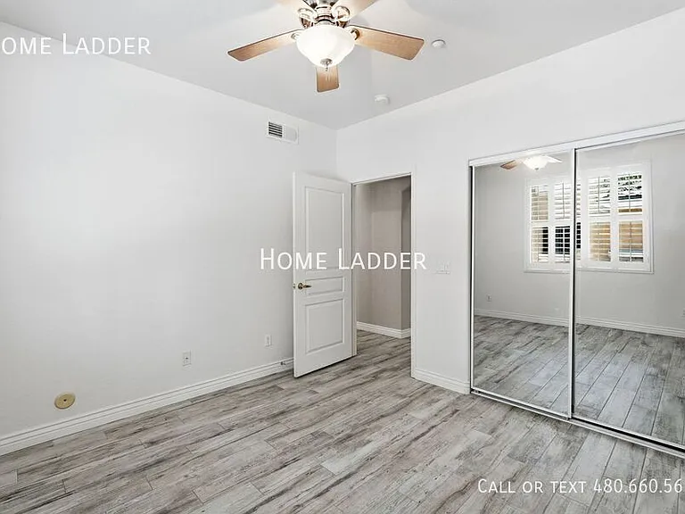 955 E Knox Rd #125 — Photo 21