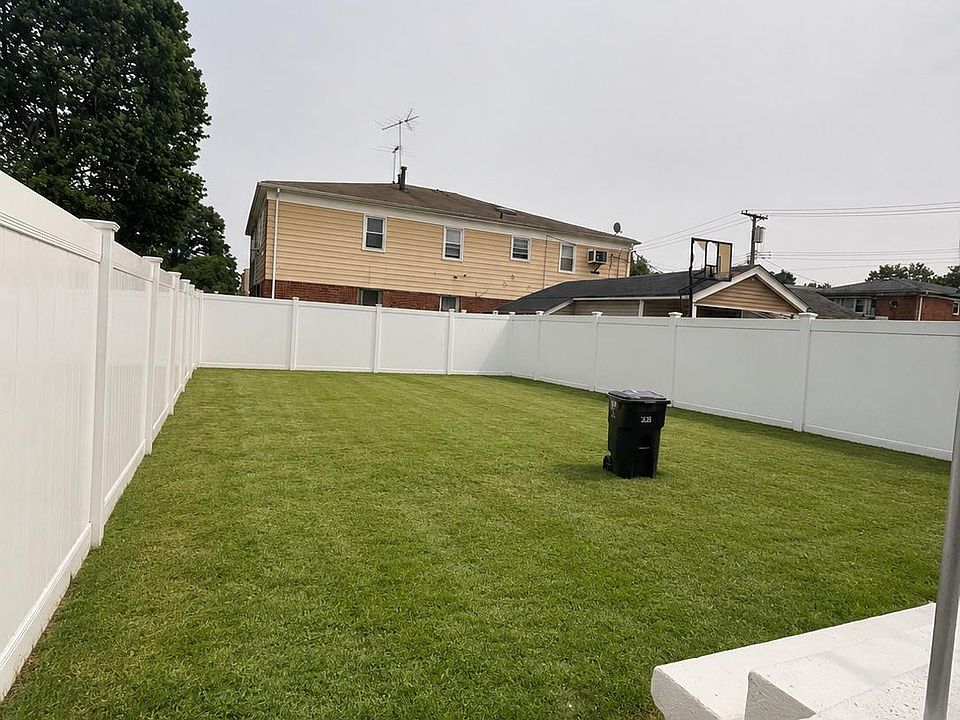 2nd image of 8906 Avenue L