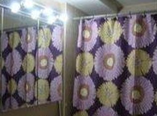 6 2nd Ave, New Hyde Park, NY 11040