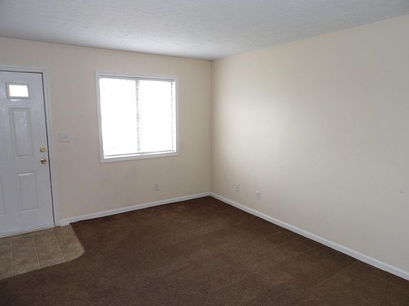 5th image of 65 Ashwood Ct APT 1