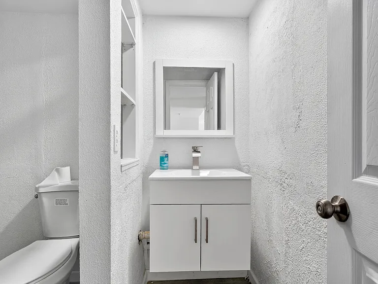 495 SE 8th St #242 — Photo 20