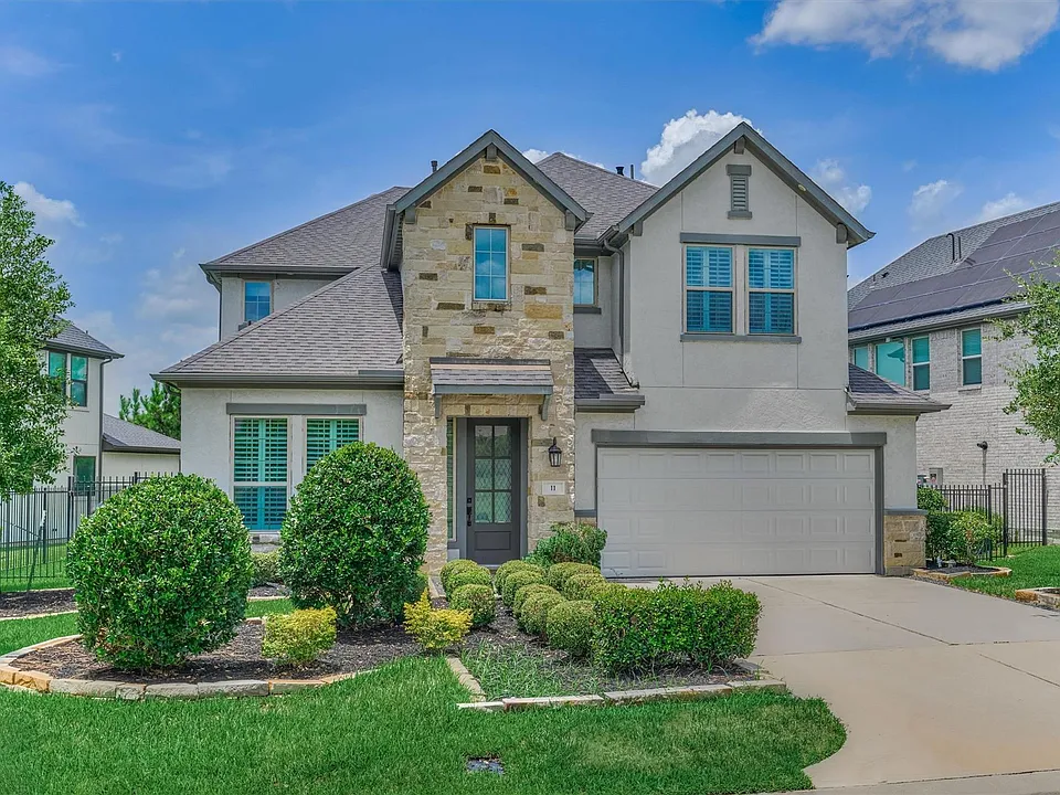 11 Shumard Oak Dr