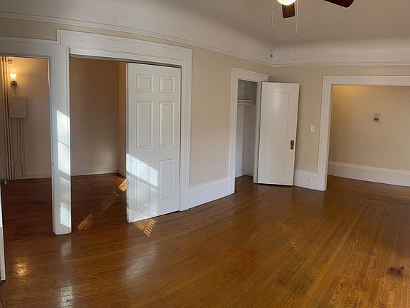 4th image of 826 17th St APT 4