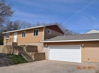 59 Wheelock Pkwy E, Saint Paul, MN 55117