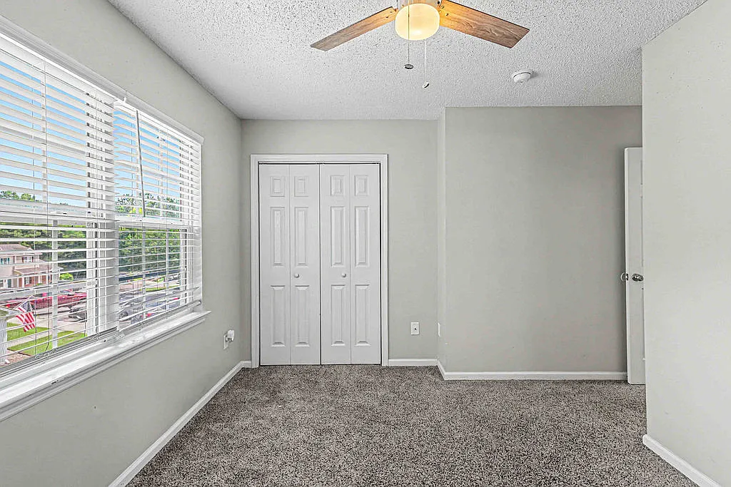 103 Meadowbrook Lane - 1 — Photo 3