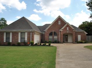 205 Greenmeadow Ln, Jonesboro, AR 72404