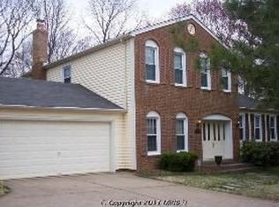 7922 Edinburgh Dr, Springfield, VA 22153