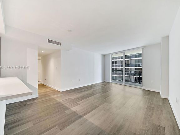 2nd image of 1751 N Bayshore Dr #16G
