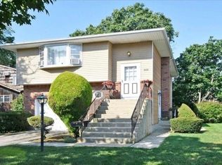 1836 Stevens Ave FLOOR 2, Merrick, NY 11566