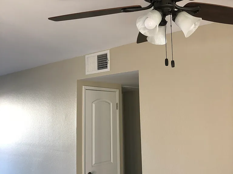 511 E Palmer Ave #14 — Photo 6