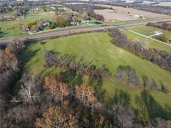 2100 N Lake City Valley Rd, Buckner, MO 64016