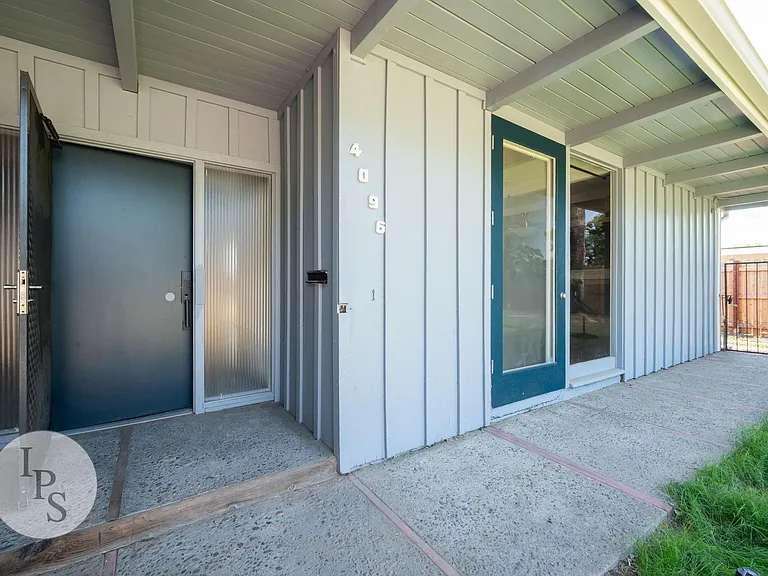 4096 N Sherman St — Photo 2