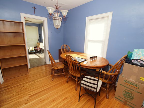 5th image of 1485 46th Ave